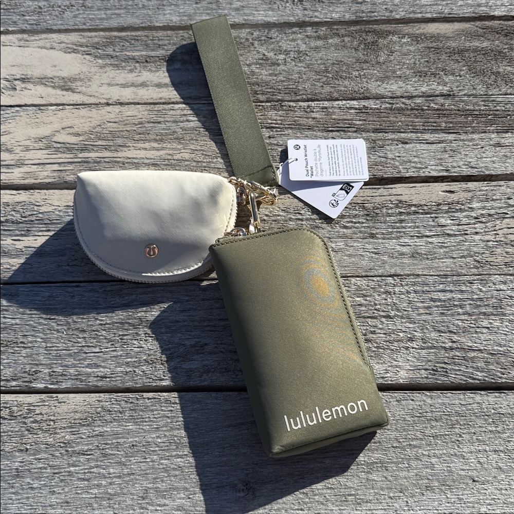 Lululemon Dual Pouch Wristlet Wallet Bay Leaf/Light Ivory NWT